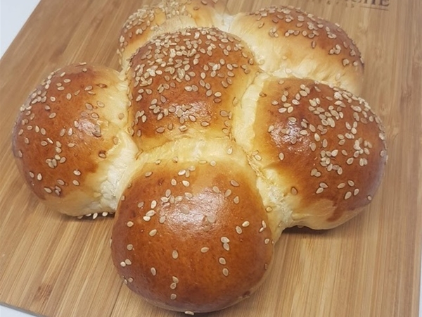 GEHAKTBROOD KRANS 6 PERS.